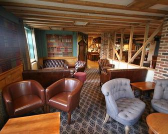 The Tawny Owl - Swindon - Lounge