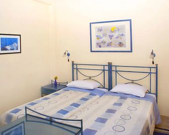 Melistas Rooms - Marathias - Habitación