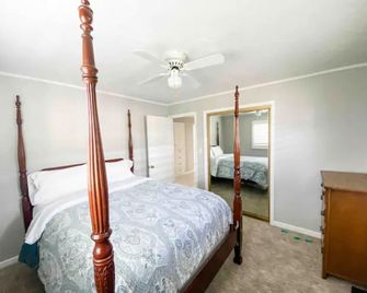 Spacious 5br House Near Slc & Lagoon With Theater - Bountiful - Bedroom