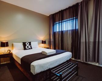 Crossroads Hotel - Narrabri - Bedroom