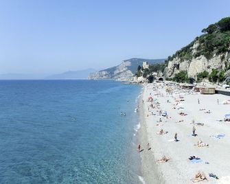 Apartment Morgana - Flg208 By Interhome - Finale Ligure - Strand