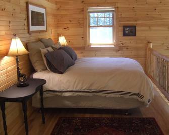 Charming Panther Cottage on Upper Saranac Lake - Tupper Lake - Habitación