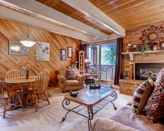Motherlode Condominiums by Ski Country Resorts - Breckenridge - Living room