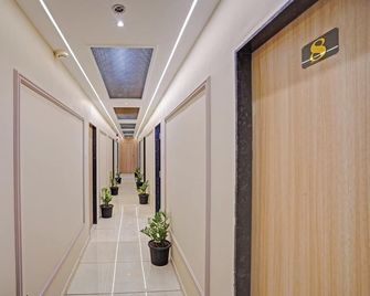 Hotel Sukoon, Best Luxurious Hotel Rooms In Surat City Center - Surat - Gang