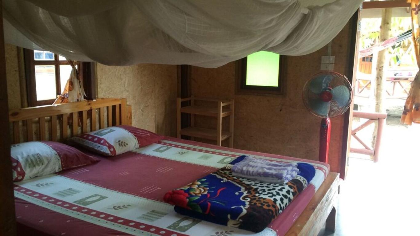Family Hut Pai