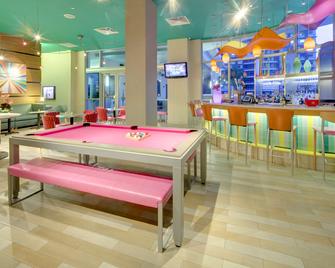 Hampton Inn & Suites Miami/Brickell-Downtown - מיאמי - בר