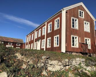 Frägsta Hälsingegård B&B - Näsviken