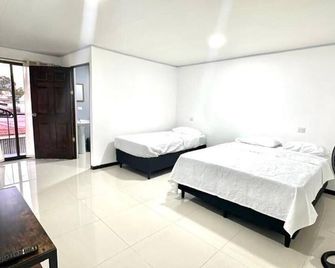 Airport Sjo5 Min -Marianas Apartments - Alajuela - Habitación