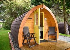 Dunvegan Camping Pods - Isle of Skye - Patio