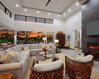 Spectacular home with ocean and golf course views! - Koloa - Salon