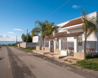 Villa Hoana In Porto Cesareo Ac - Porto Cesareo - Building