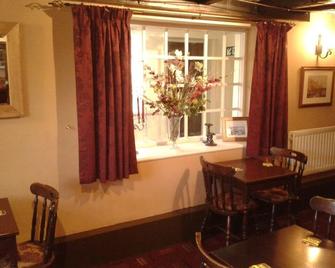 Old Coach House At The Golden Lion - Bishop Auckland - Dining room