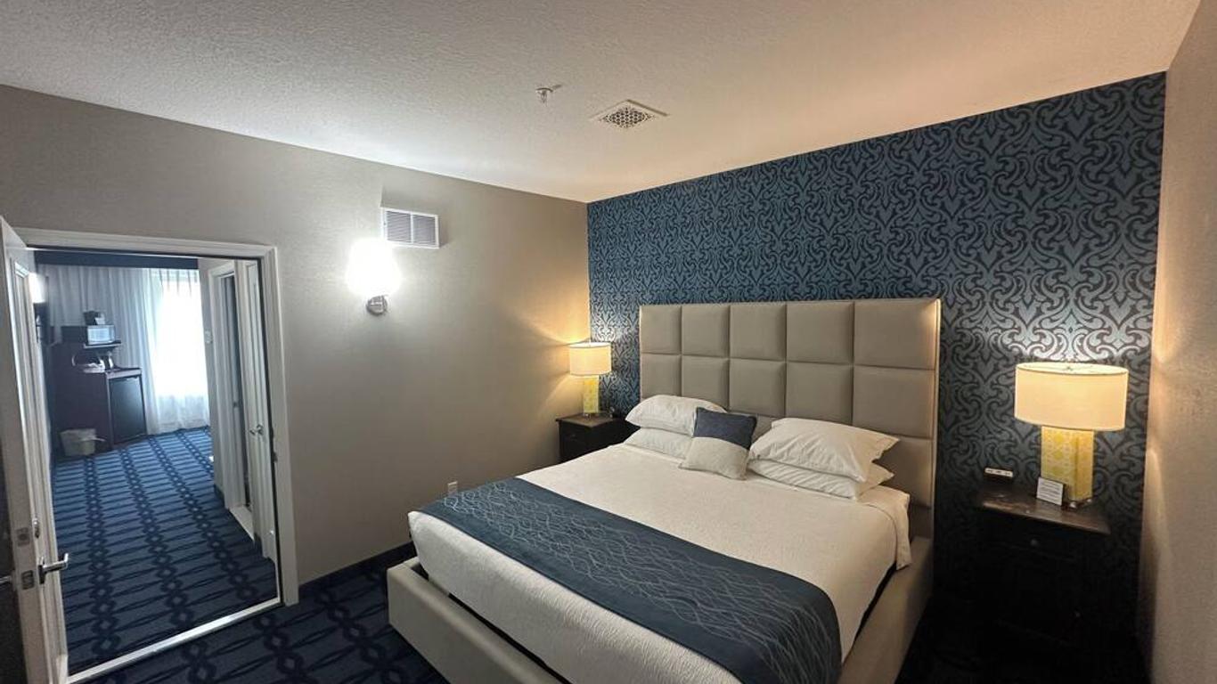 Riverside inn hannibal