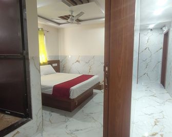 Hotel Samrat Palace 2 - Mumbai - Bedroom