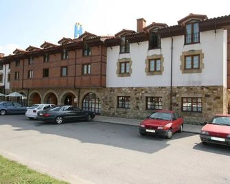 Cueli - Viveda - Edificio