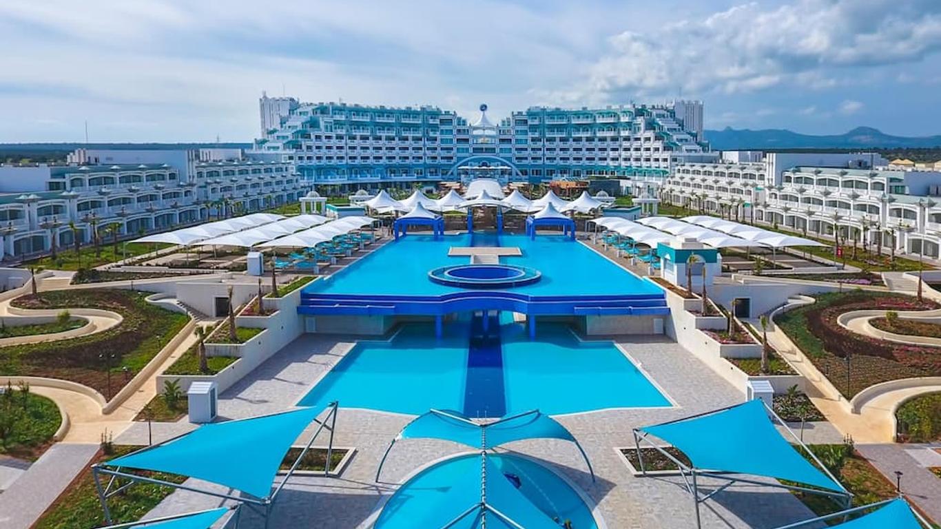 Limak Cyprus Deluxe Hotel