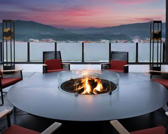 Embassy Suites by Hilton Pigeon Forge Resort - Pigeon Forge - Essbereich