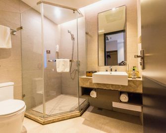Home Inn Plus Dalian Development Zone Wanda Plaza Jinma Road - Dalian - Dormitor