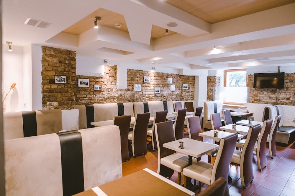 هانزا هوتل - ريغا - مطعم