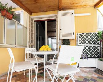 L'anfiteatro di Pompei B&B - Pompeya - Patio