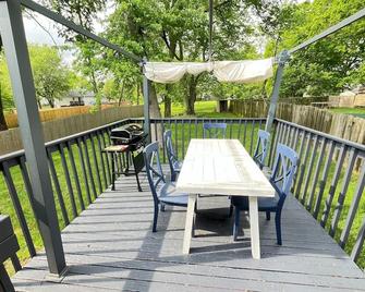A retreat nestled in the heart of NKY - Florence - Balcony