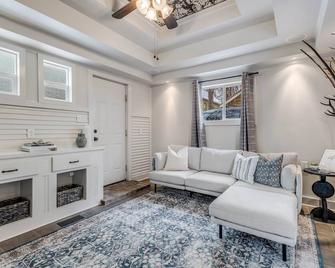 Downtown Glenwood! Mountain Modern - Glenwood Springs - Sala de estar