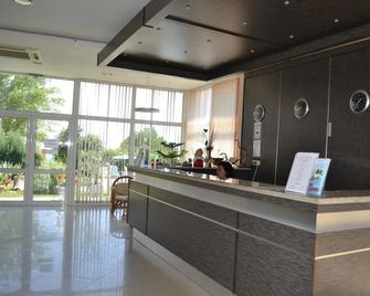 Hotel Jasmine - Byala (Varna) - Front desk