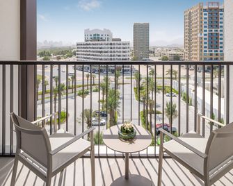 Palace Beach Resort Fujairah - Ḑadnā - Balcón