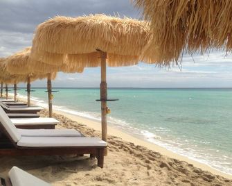 Angel Bay B&B - Porto Cesareo - Strand