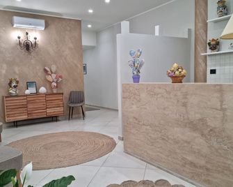 Villa Antonino - Giardini Naxos - Front desk