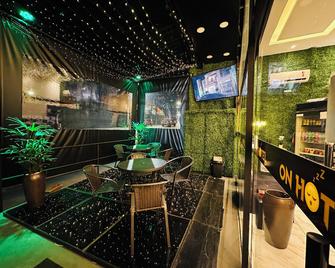 On Hostel premium com traslado e cafe - Guarulhos