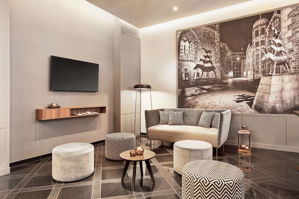 إتش+ هوتل بريمين - بريمن - غرفة معيشة