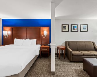 Comfort Inn and Suites Fairborn near Wright Patterson AFB - Fairborn - Sovrum