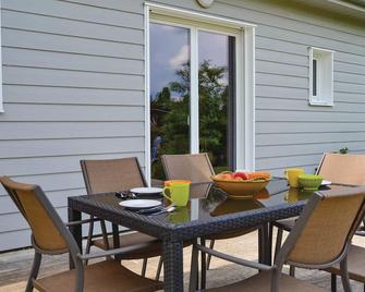 Lovely Home In Brain-Sur-Alonnes - Brain-sur-Allonnes - Patio