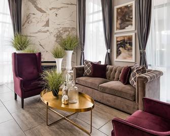 Abbey Inn - Cedar City - Living room