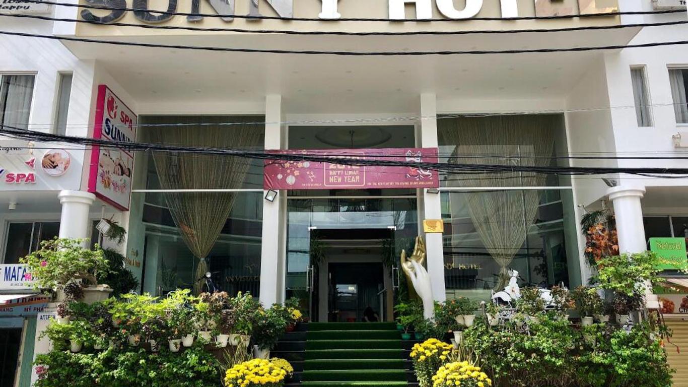 Sunny Hotel