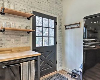 Cottage With Grill And Fire Pit in Osage - Osage Beach