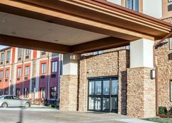Sleep Inn and Suites Liberty - Liberty - Bâtiment