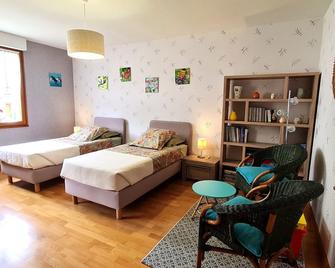 Cozy Retreat Near Bar-le-Duc: Family-Friendly Cottage with Spacious Garden - Bar-le-Duc - Bedroom