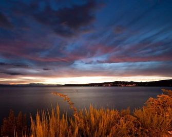 Belle vue Boutique Lodge - Taupo - Outdoors view