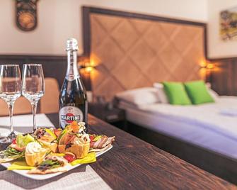 Park Hotel Bük - Wichs - Essen