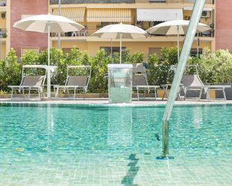 Hotel Leone - Sorrento - Pool