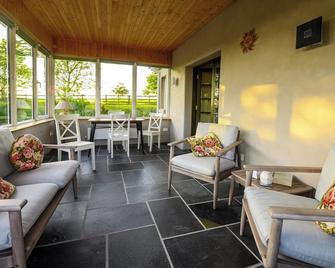Charming Countryside Retreat near Kinsale. Minutes from Beaches & Adventure - Kinsale - Salon
