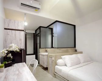Dparagon Pogung F - Depok - Habitación