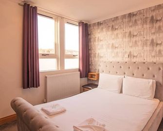 The Ben Mhor Hotel, Bar & Restaurant - 斯佩河畔格蘭敦 - 臥