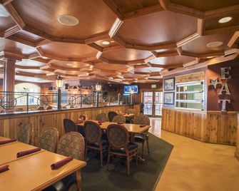 Mtn Villa Retreat~Hot Spring, Skiing & Park City Villa 2016 - Midway - Restaurant