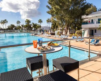 THB Tropical Island - Playa Blanca - Basen