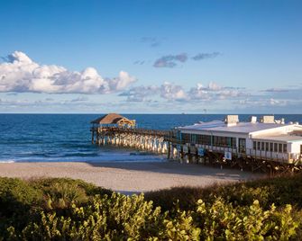 La Quinta Inn & Suites by Wyndham Cocoa Beach Oceanfront - קוקואה ביץ' - שירותי מקום האירוח