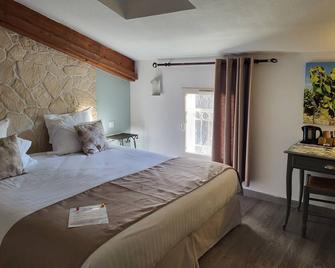 Hotel Restaurant La Ferme - Avignone - Camera da letto