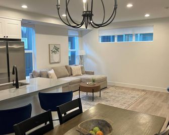 Feel at home- proximity to DTC, hospitals, DU and Downtown - Denver - Sala de estar